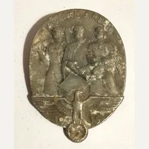 Third Reich Maker Marked 'Tinnie' Badge