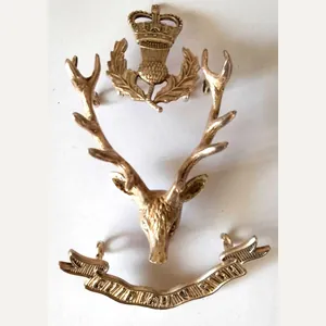 Hallmarked Silver Queens Own Highlanders Officers Cap badge