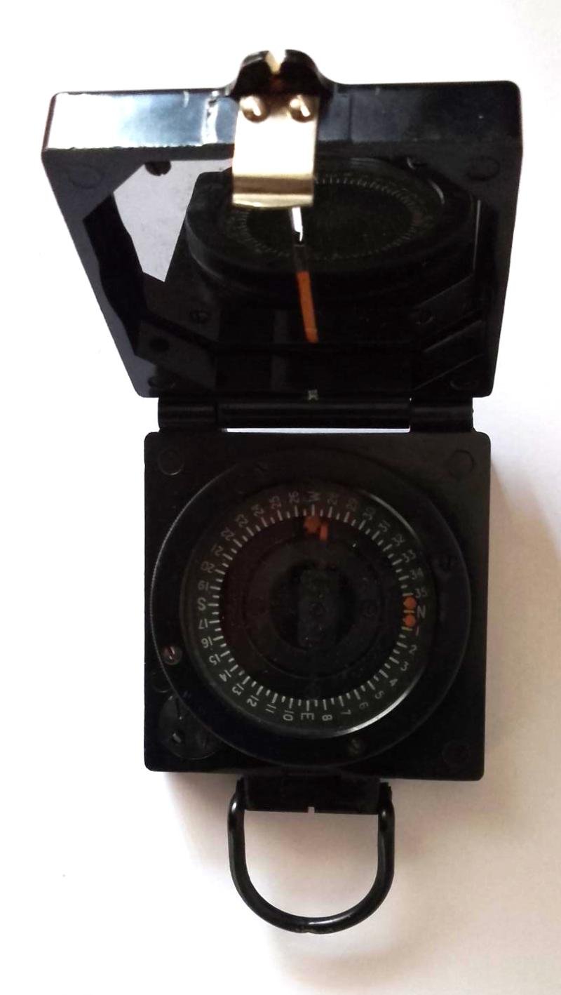 WW2 British Marching Compass in its Original card Box of Issue — image 2