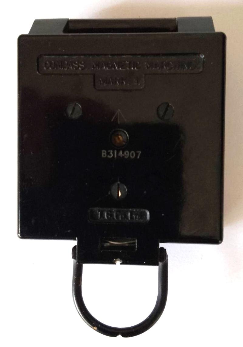 WW2 British Marching Compass in its Original card Box of Issue — image 4