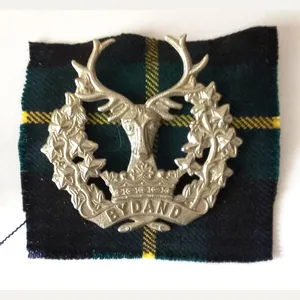 Gordon Highlanders Other Rnks Cap Badge with Backing Tartan