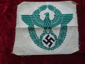 Aigle maillot de sport Police