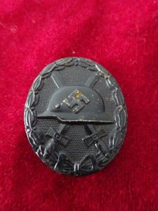 Badge des blessés classe noir