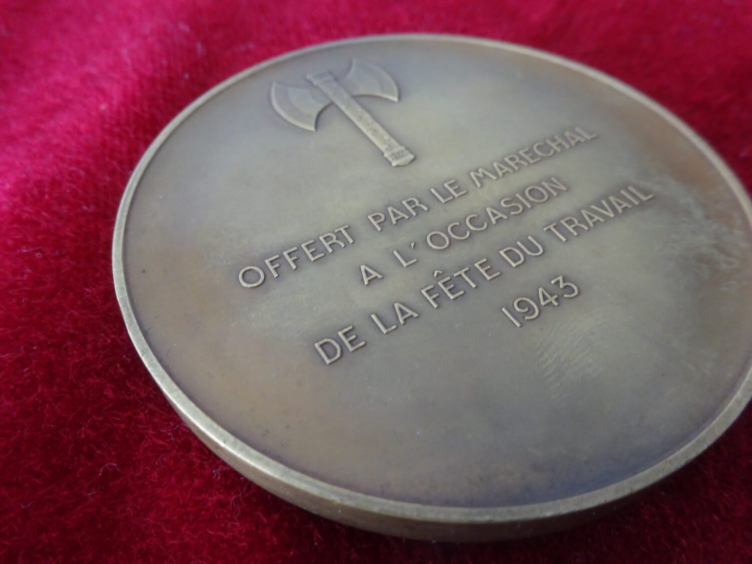 Médaille de Table Philippe Pétain 1943 — image 4