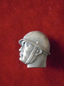 Insigne boutonnière Mussolini
