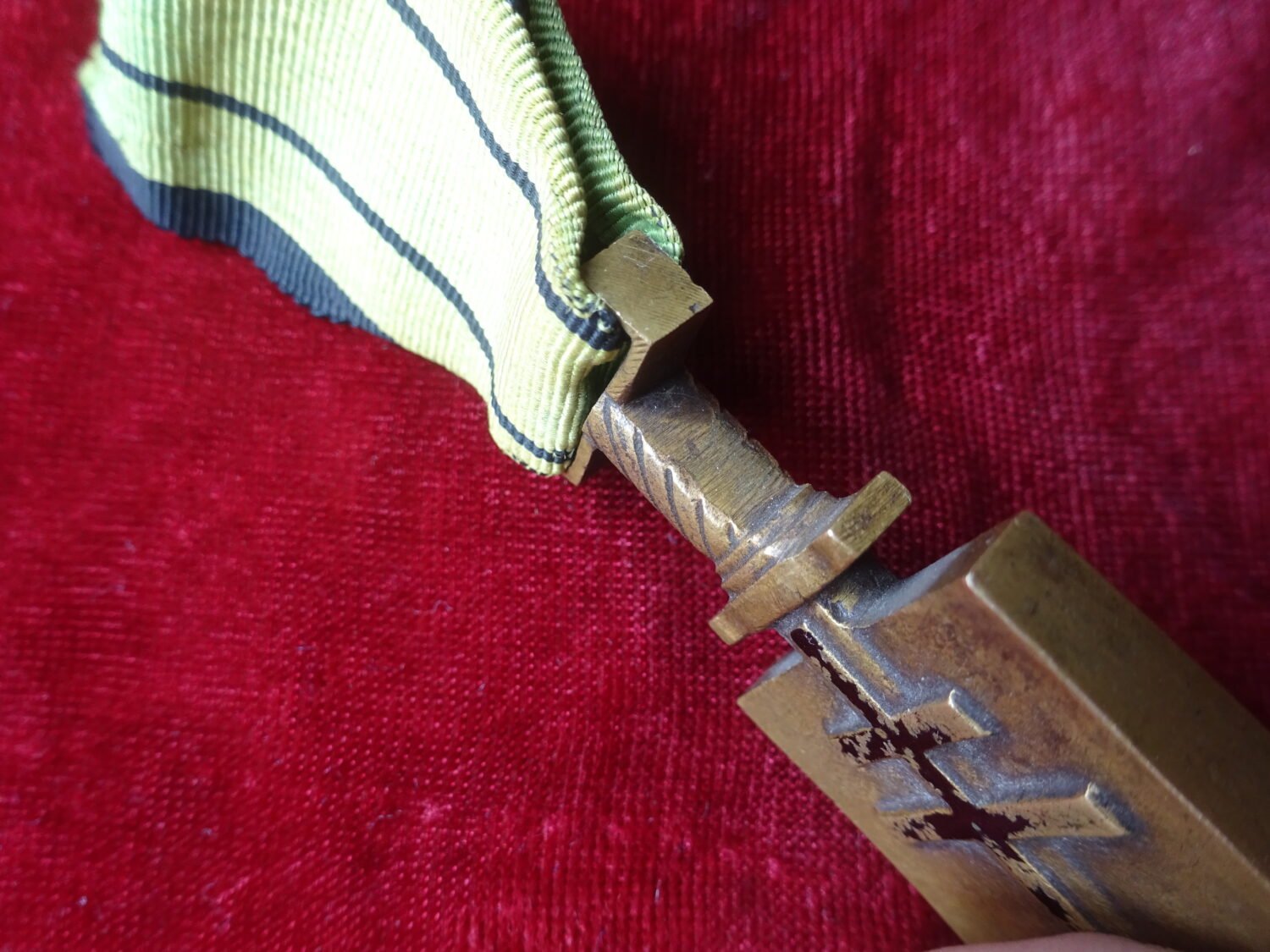 Médaille Ordre de la Libération fabrication Brazzaville RÉSERVÉ (CD) — image 4