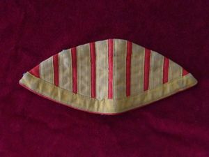 Patte d'épaule nid d'hirondelle