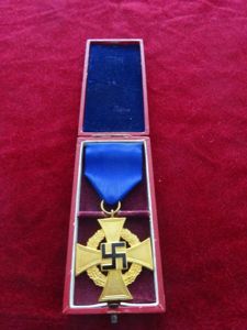 Médaille 40 ans de service avec sa boite