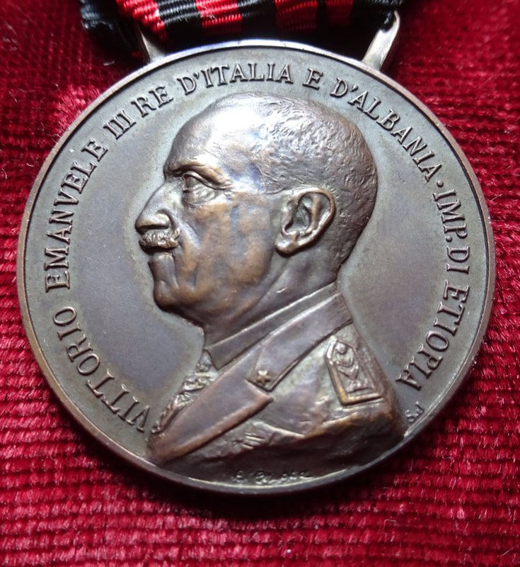 Médaille Italienne commémorative de la campagne en Albanie (1940-1943) — image 2