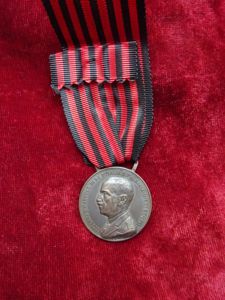 Médaille Italienne commémorative de la campagne en Albanie (1940-1943)