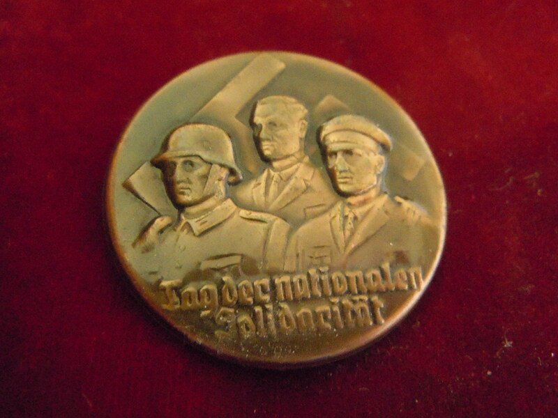 Insigne Tag der Nationalen Solidaritat — image 2