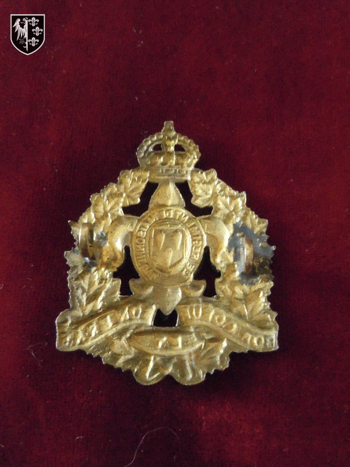 Cap badge Régiment de Maisonneuve Canada — image 3