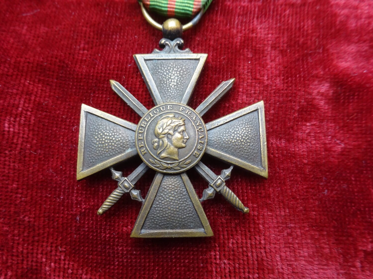 Médaille Croix de guerre 1939-1940 — image 2