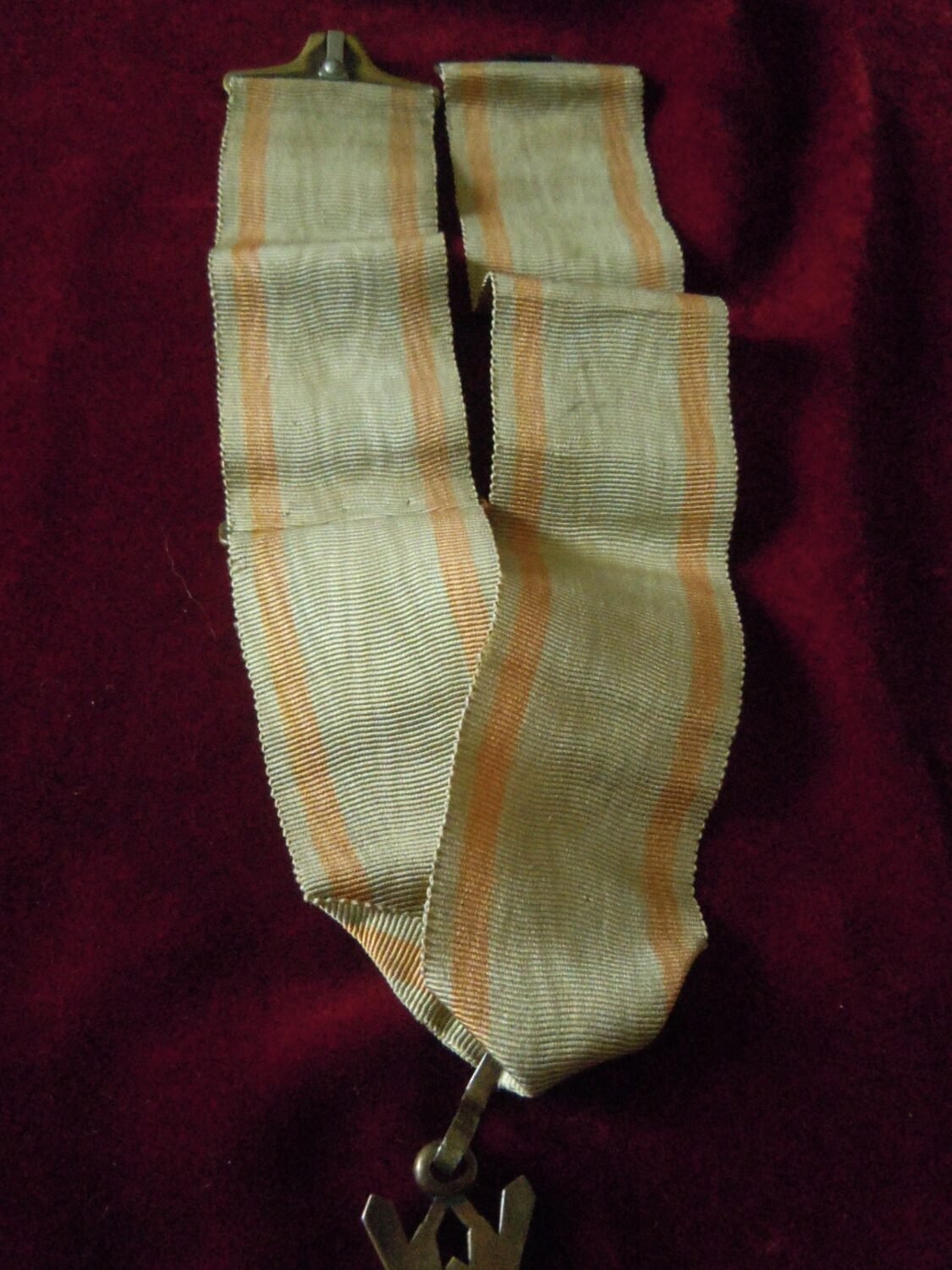 Médaille Ordre du Trésor Sacré 3e classe — image 4