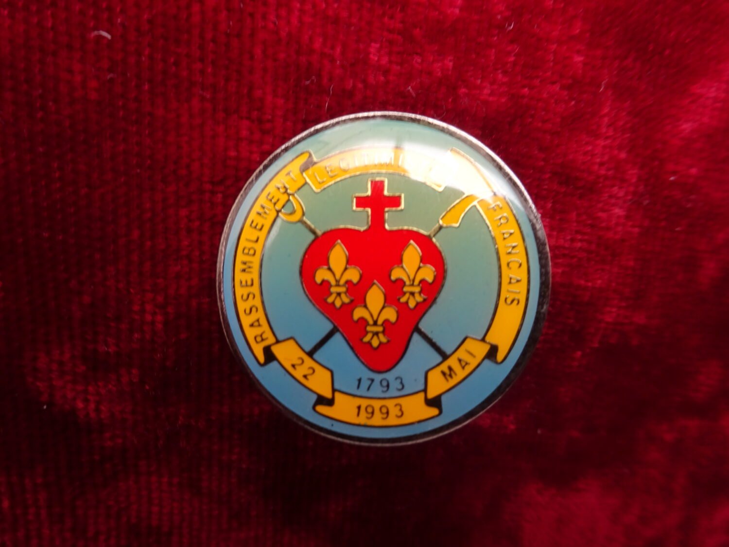 Lot 4 insignes royalistes — image 3