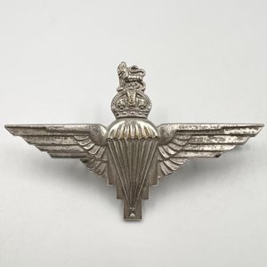WW2 Parachute Regiment Cap Badge
