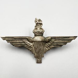WW2 Parachute Regiment Cap badge