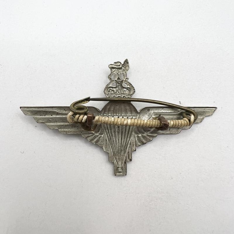 WW2 Parachute Regiment Cap Badge — image 2