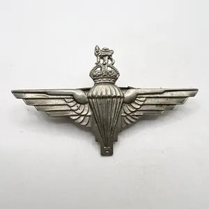 WW2 Parachute Regiment Cap Badge