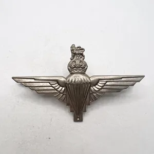 WW2 Parachute Regiment Cap Badge