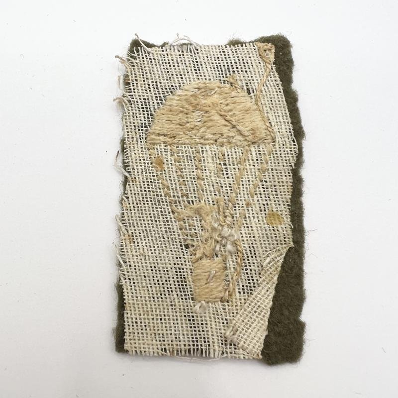 WW2 Parachute Light Bulb Qualification Badge — image 2