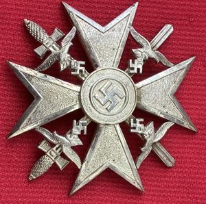 HIGHLY VAULTED SPANISH CROSS IN SILVER L15.