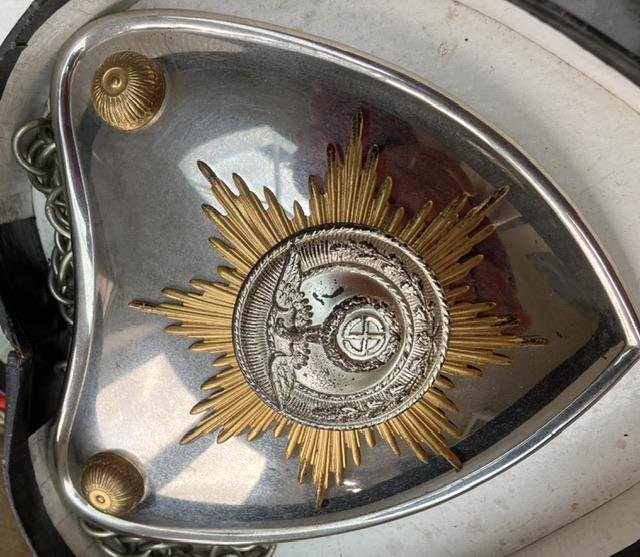 SA/ SS FAHNENTRAGER GORGET. — image 2