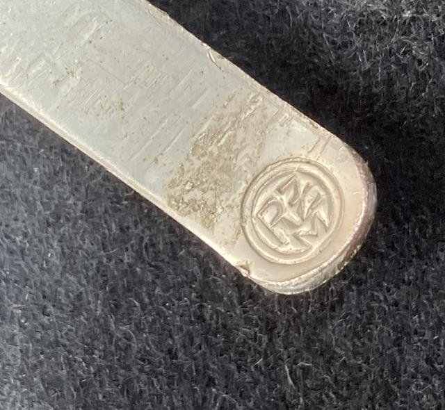 SA/ SS FAHNENTRAGER GORGET. — image 6