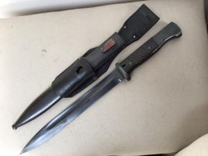 MINT K98 BAYONET AND FROG.