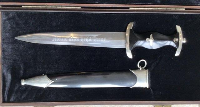 SS M33 DAGGER, GEM CONDITION, — image 3