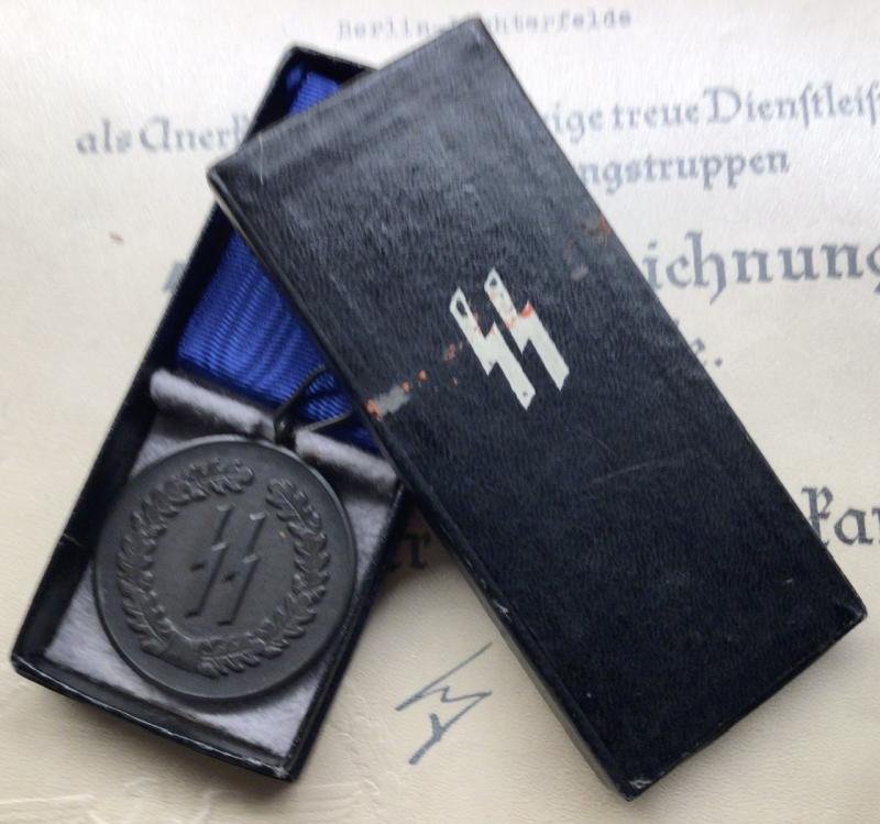 SS 4 YEAR BOXED MEDAL WITH LSSAH CITATION. — image 2