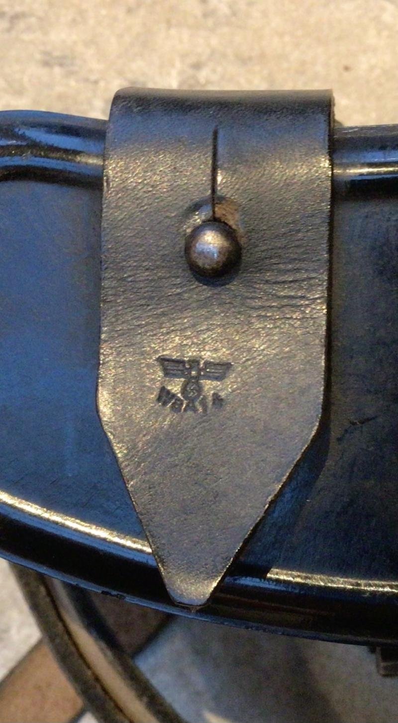 MINTY CASED ZEISS DIENST GLASS. — image 3