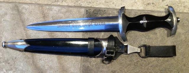 SS M33 RZZM DAGGER W/ VERTICAL HANGER. — image 2