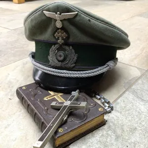 WEHRMACHT EARLY FIELD PADRES VISOR GROUP.