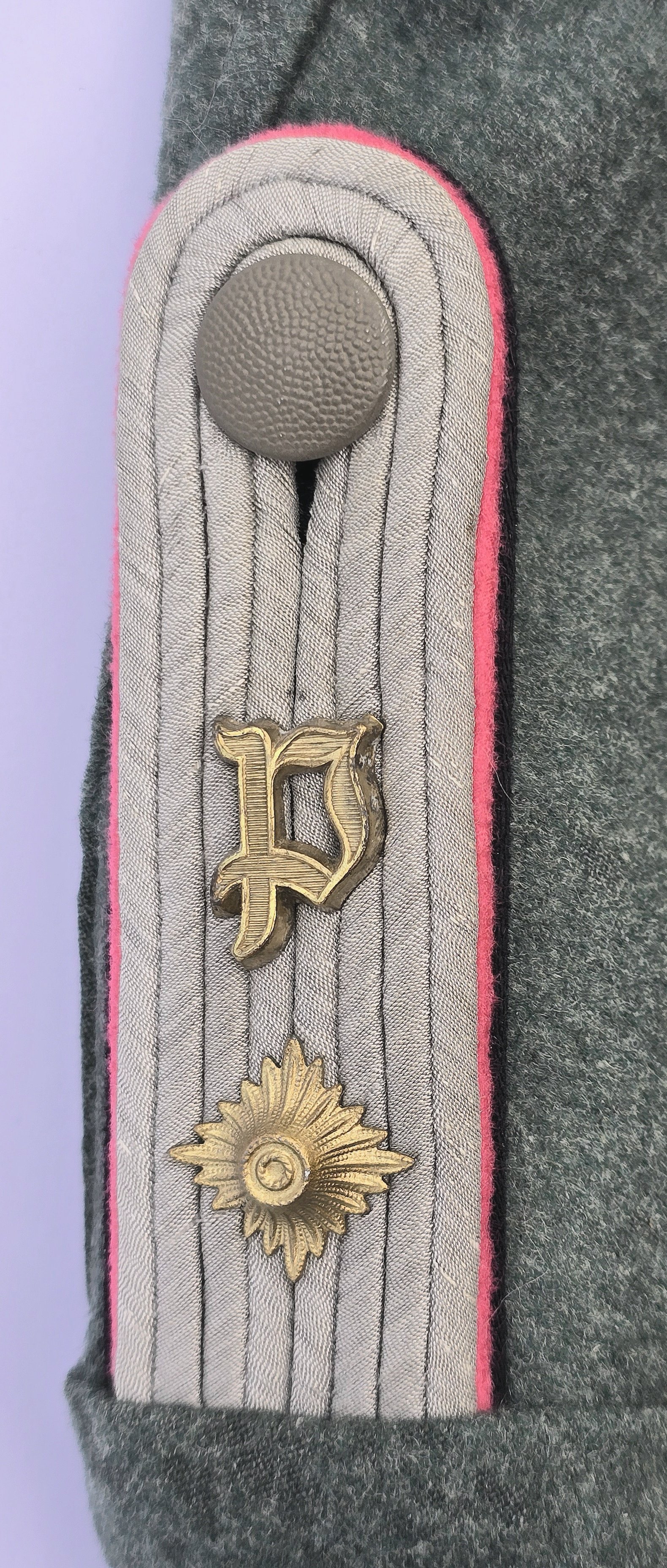 IDENTIFIED Waffen-SS Obersturmführer of Pz.Jäger — image 15