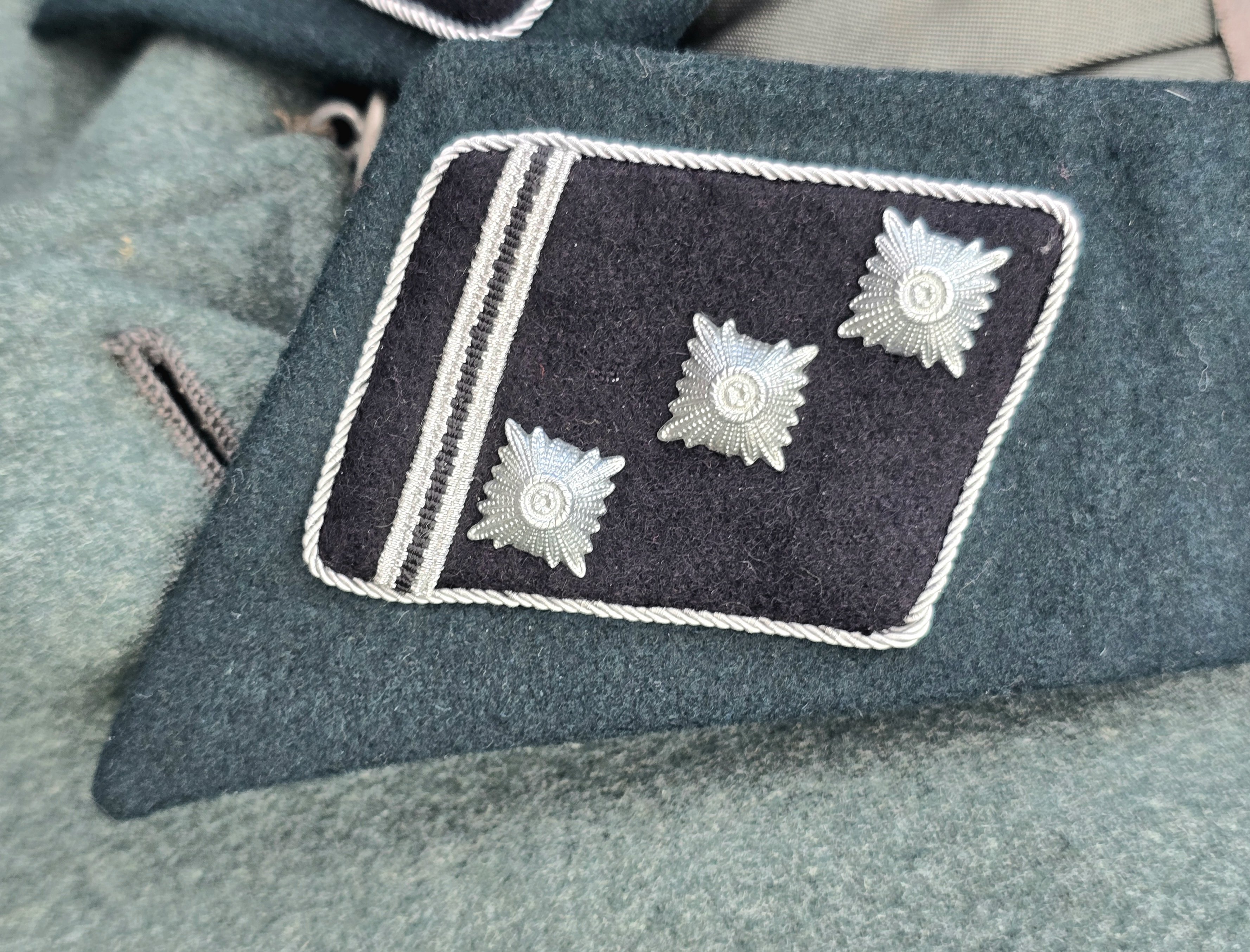 IDENTIFIED Waffen-SS Obersturmführer of Pz.Jäger — image 18