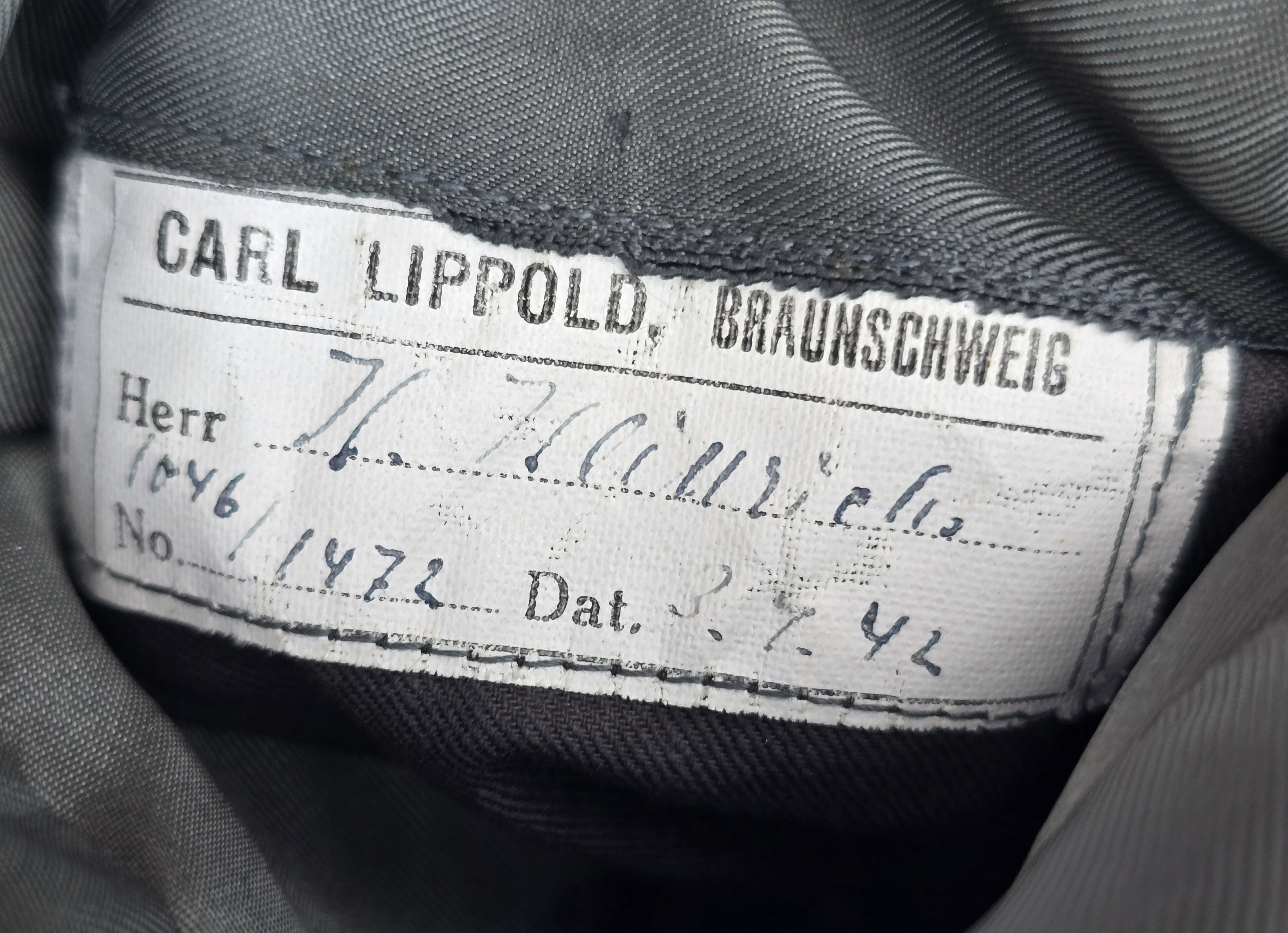 IDENTIFIED Waffen-SS Obersturmführer of Pz.Jäger — image 8