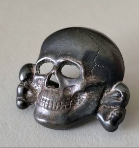 Beautiful Deschler Cap Skull