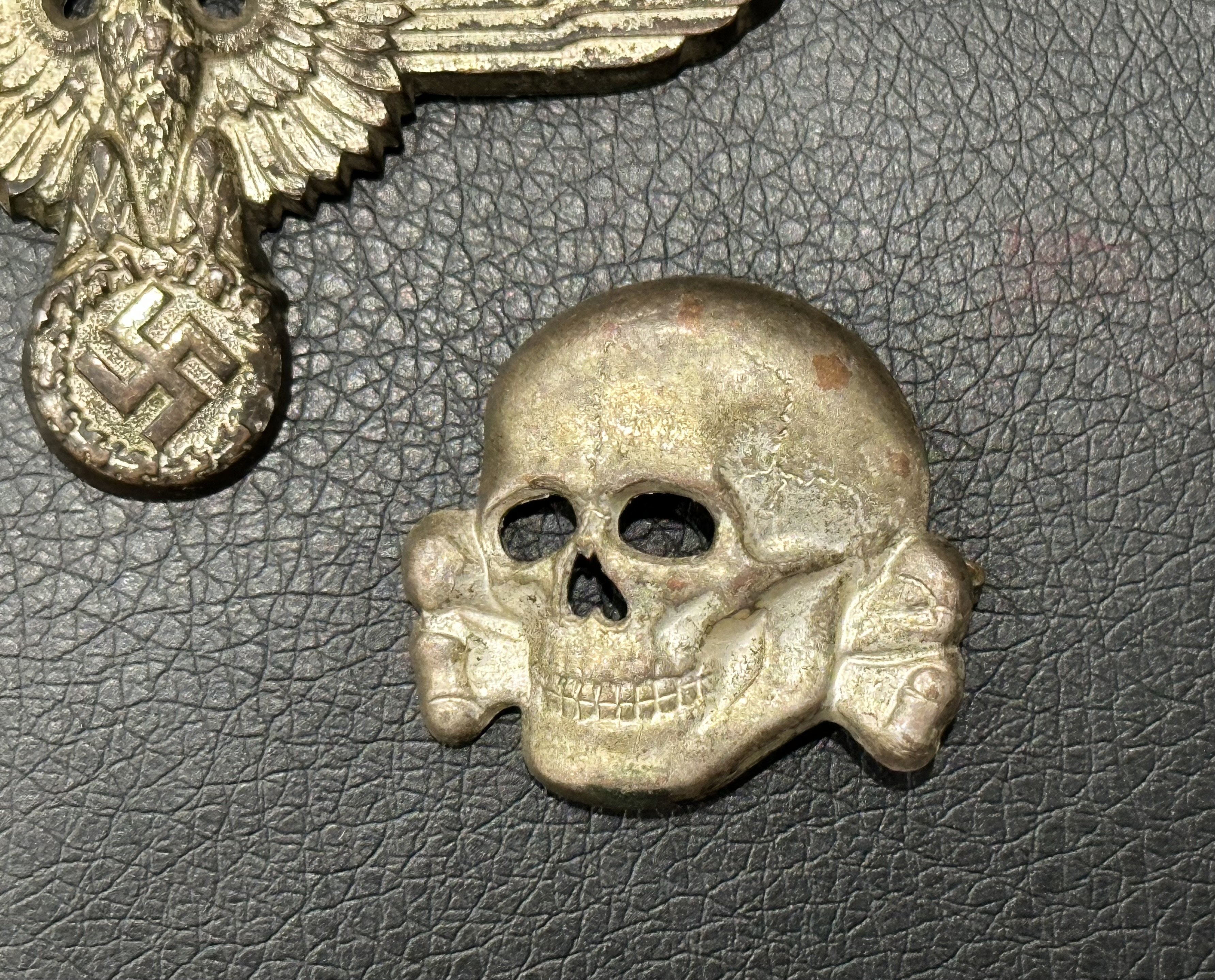 SS Visor Skull & Eagle M1/52 M/8-Deschler Wagner Cupal — image 3