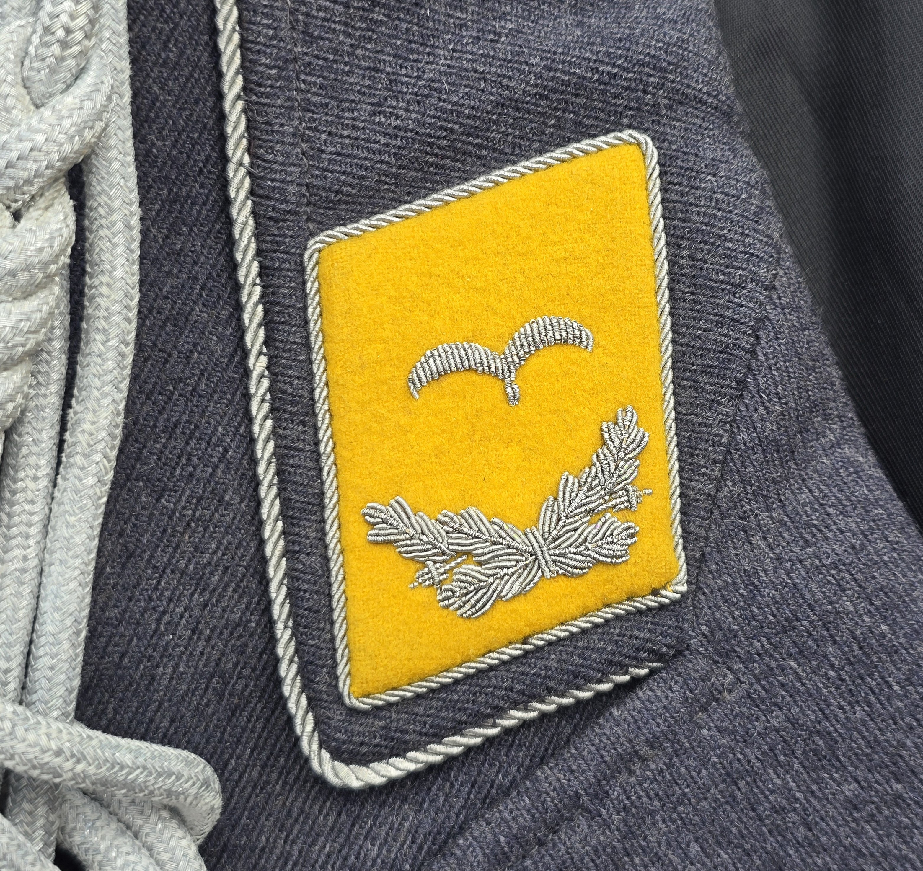 Luftwaffe Leutnant der Flieger– or FJ– Blouse and Trousers — image 12