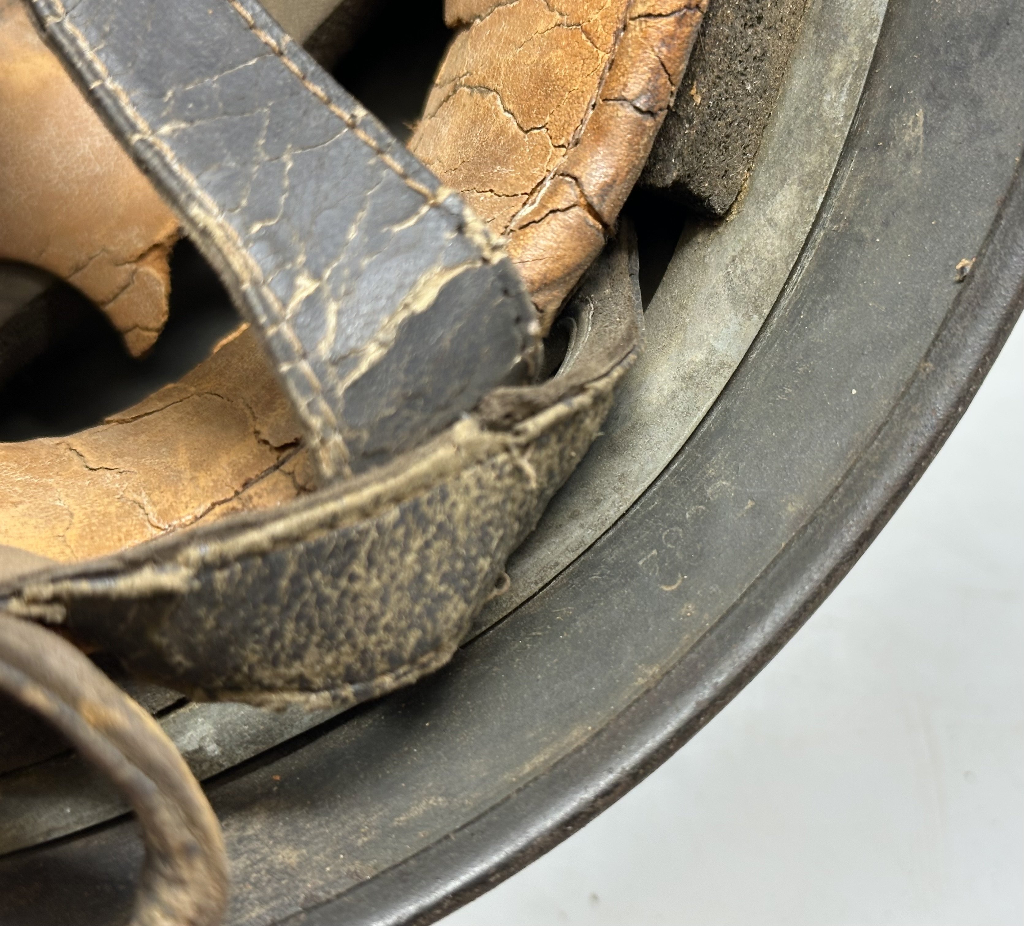 FJ Paratrooper No Decal Helmet — image 10