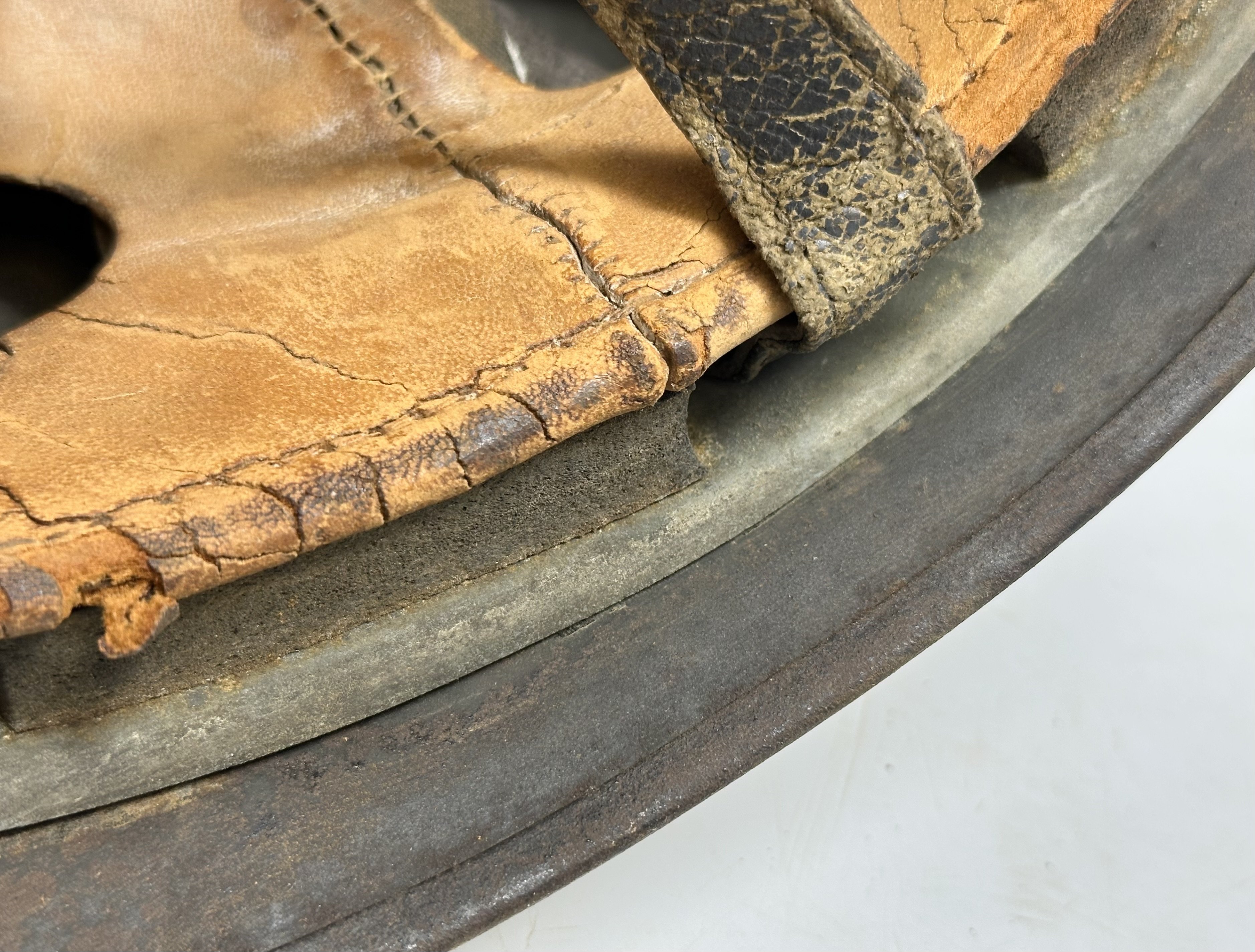 FJ Paratrooper No Decal Helmet — image 11