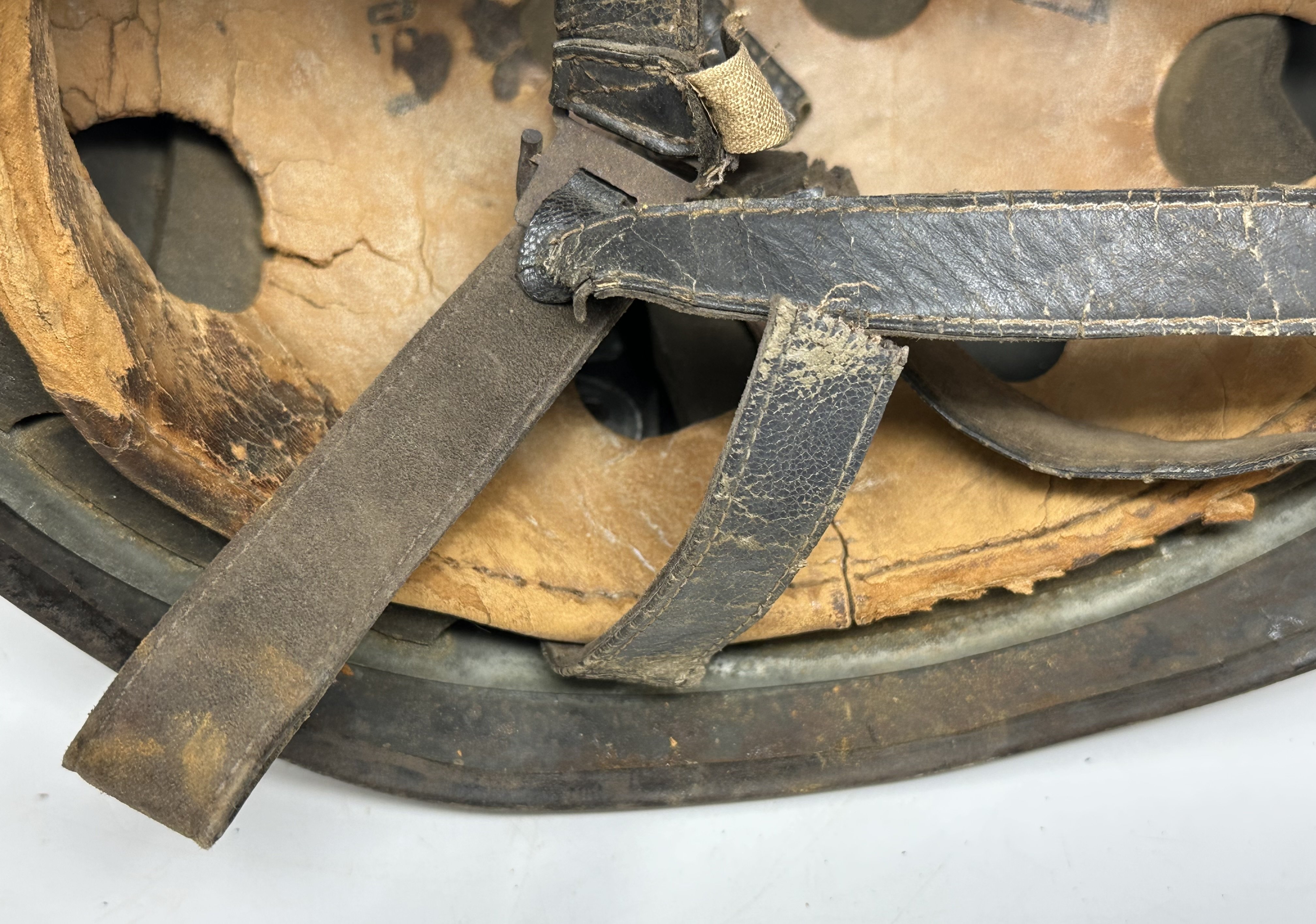 FJ Paratrooper No Decal Helmet — image 8