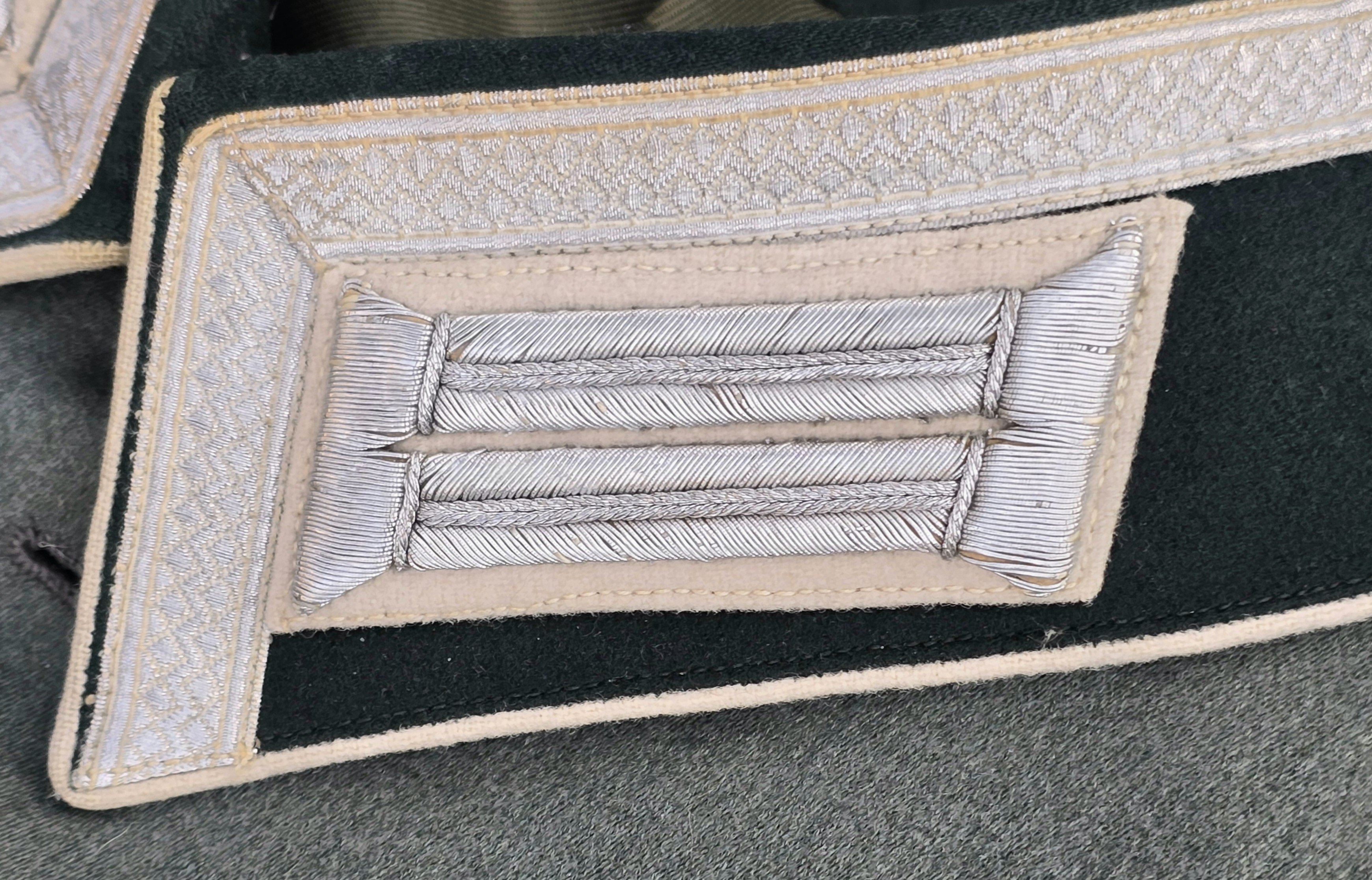 Sharp Heer Standard Bearer's Waffenrock — image 8