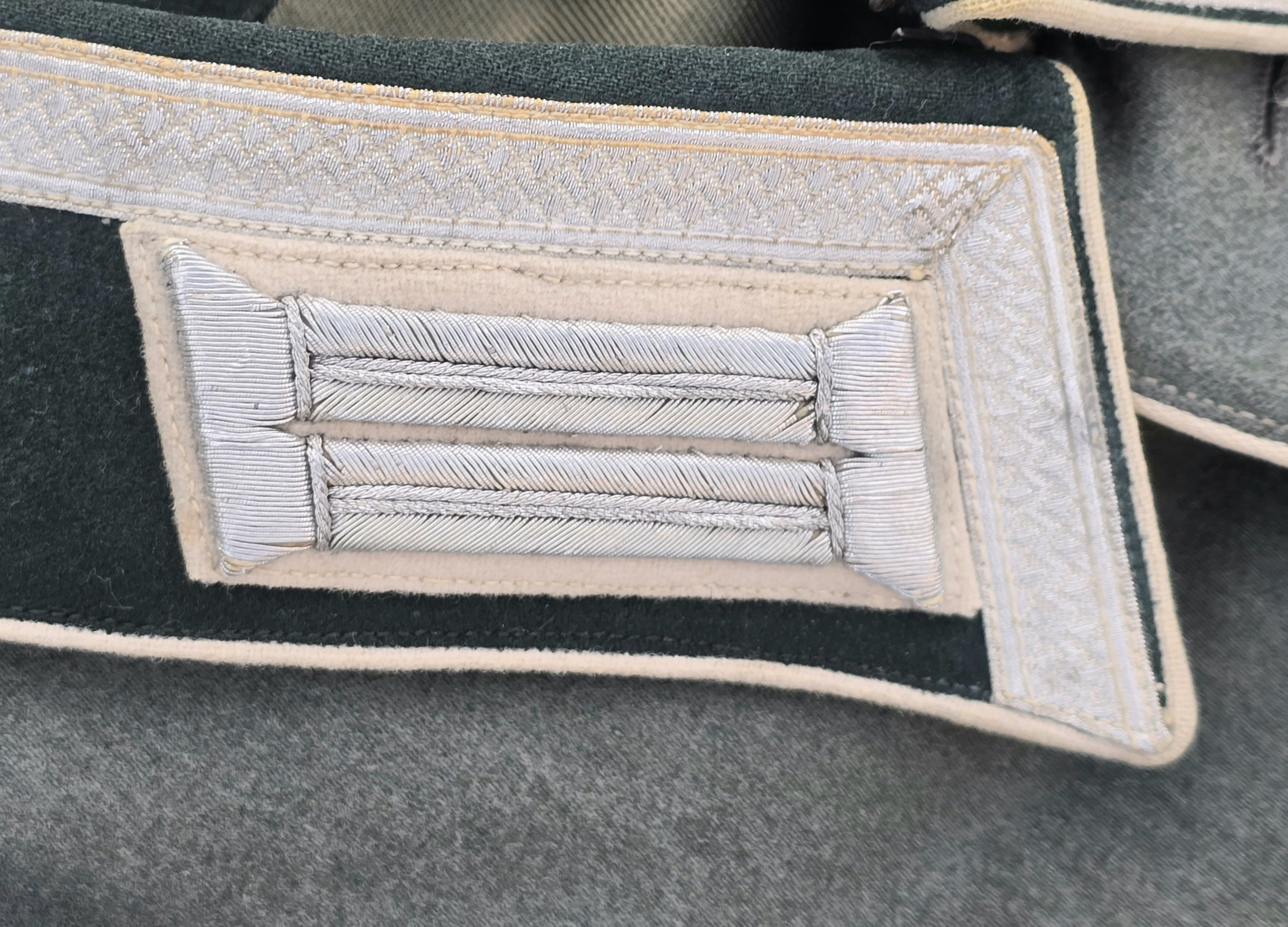 Sharp Heer Standard Bearer's Waffenrock — image 9