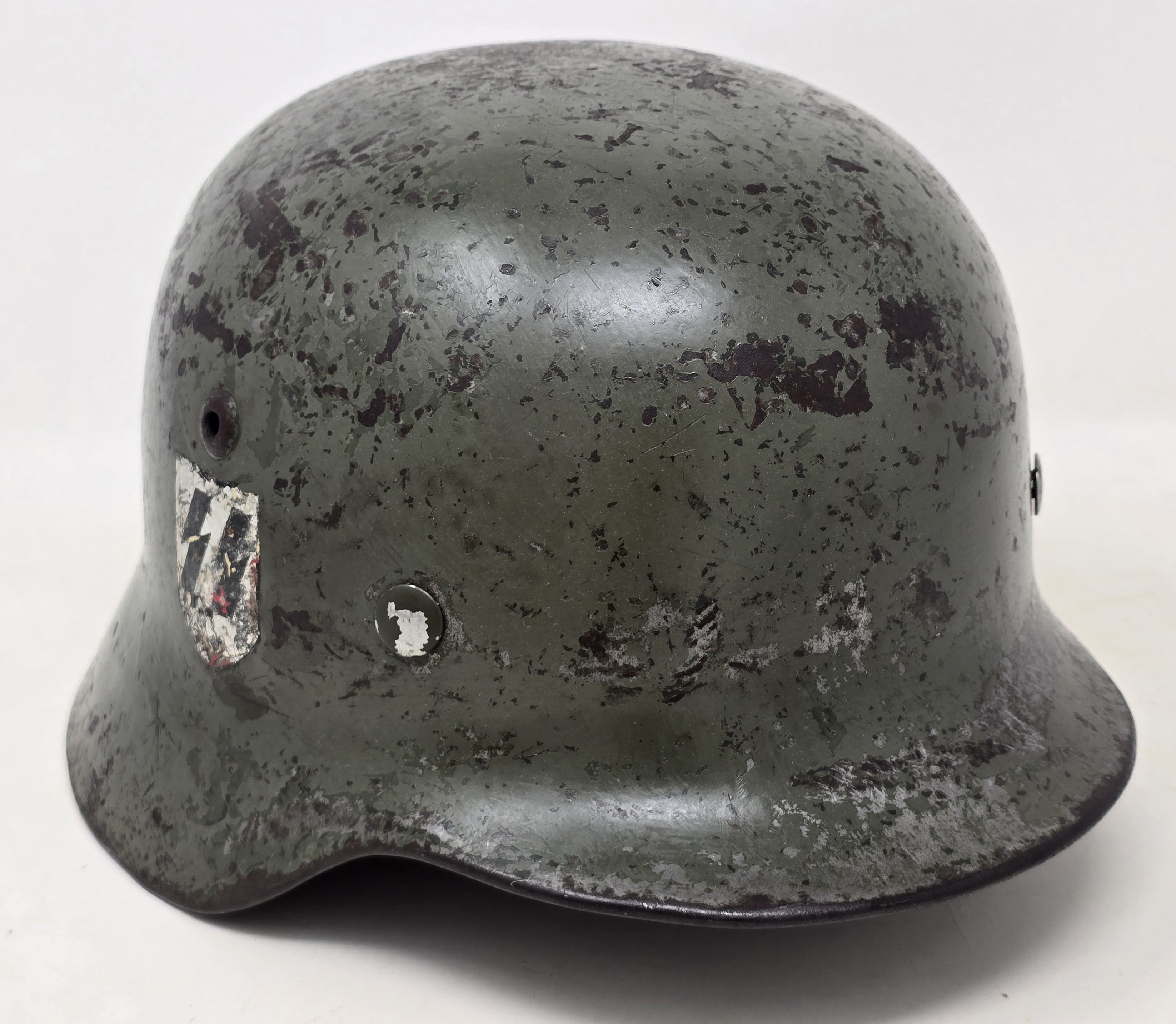 Heavy Combat Used Waffen-SS M35 Double Decal — image 13