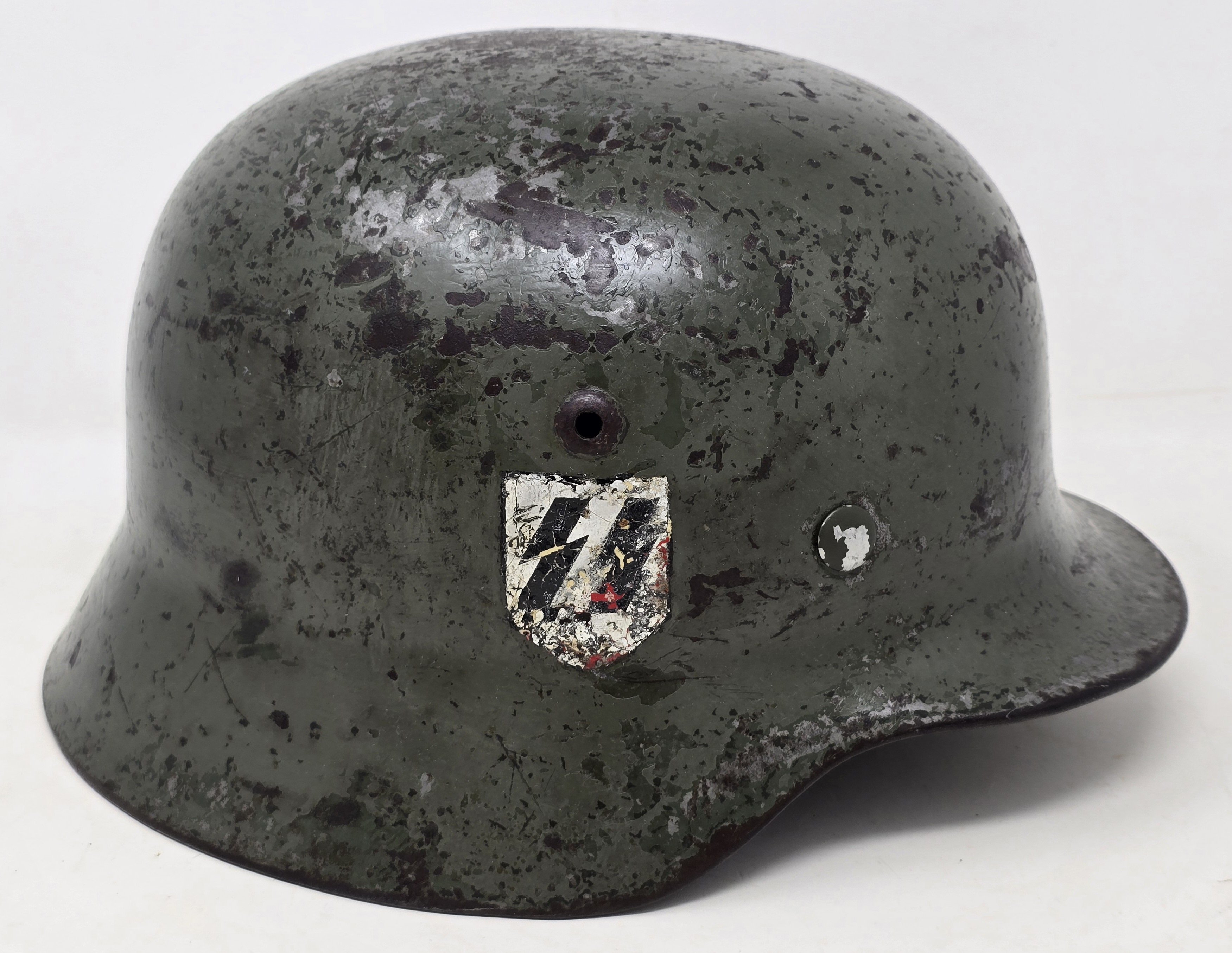 Heavy Combat Used Waffen-SS M35 Double Decal — image 5