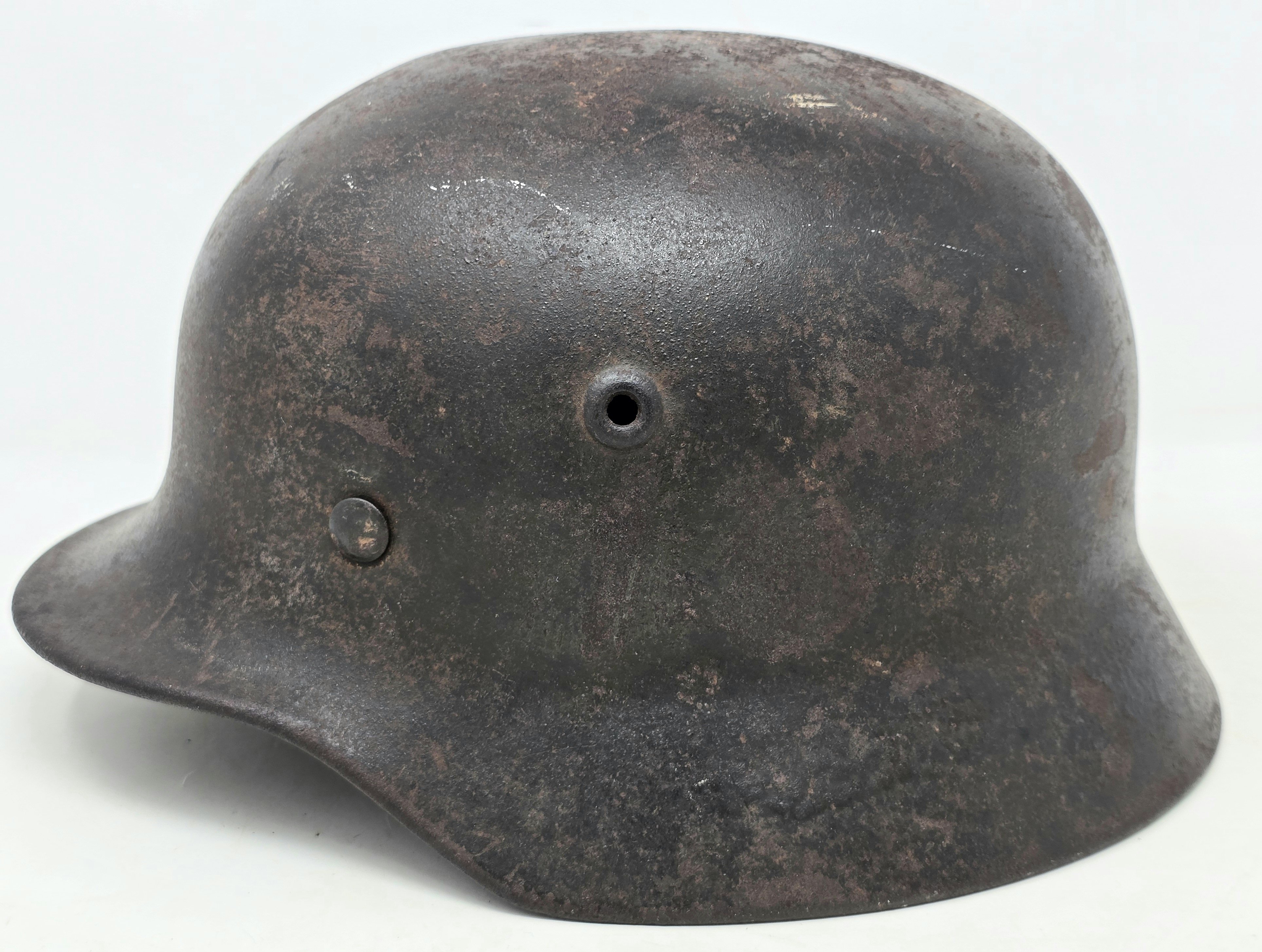 Combat Waffen-SS M40 Helmet, Q64 — image 2