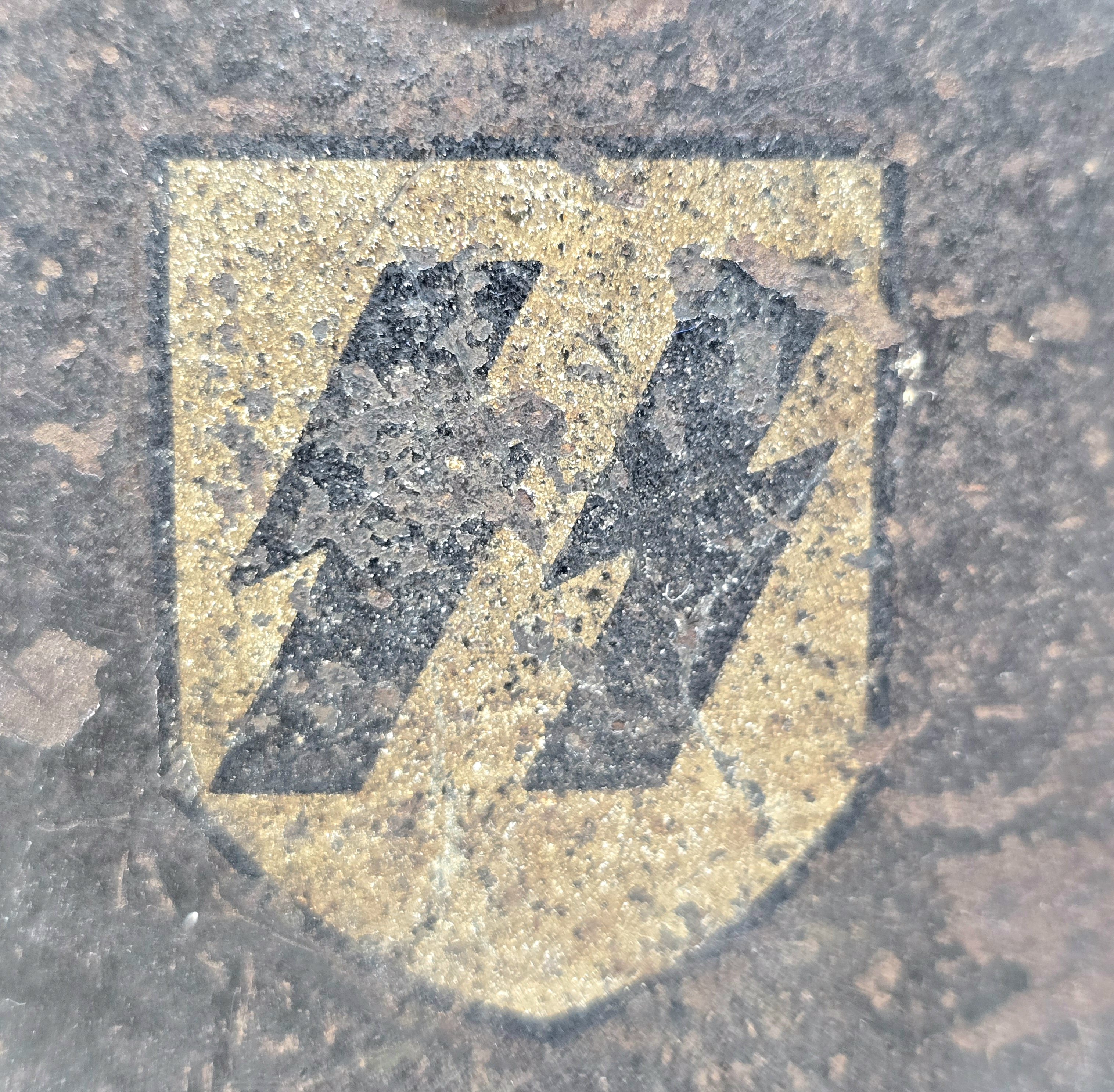 Combat Waffen-SS M40 Helmet, Q64 — image 6