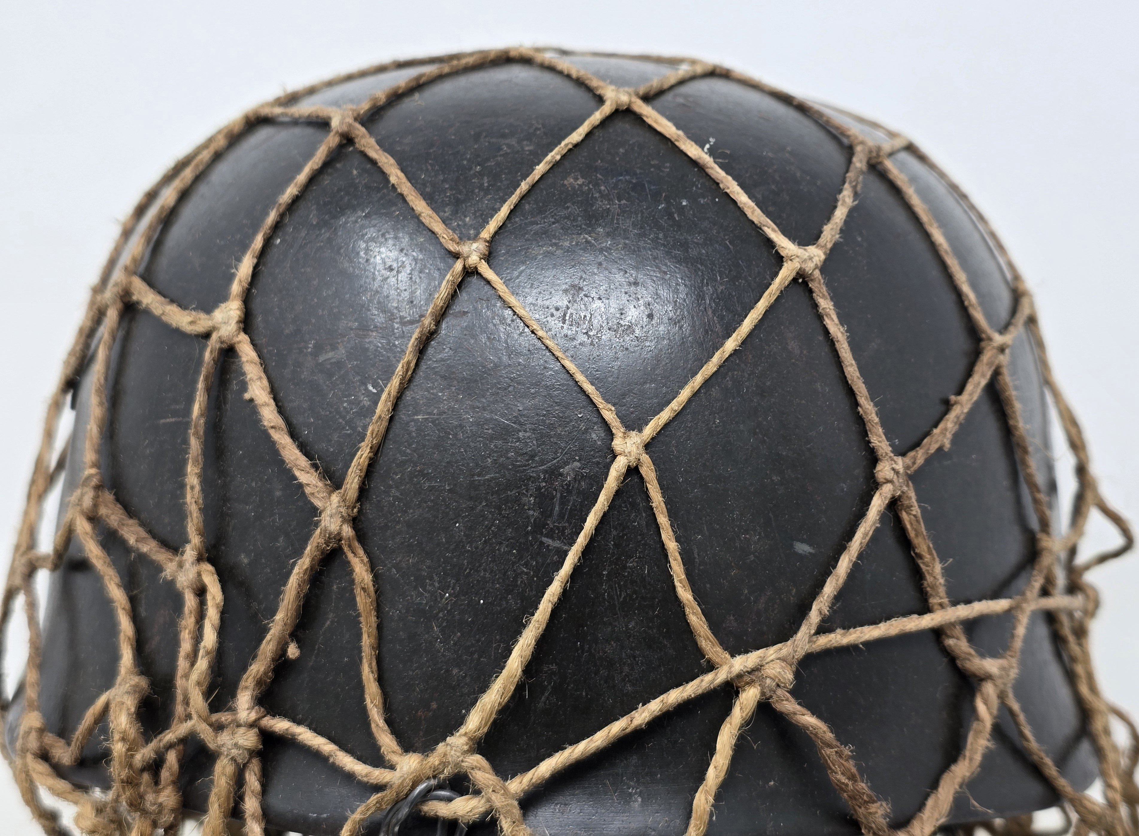 Striking Luftwaffe Fallschirmjäger Helmet, Netted! — image 30